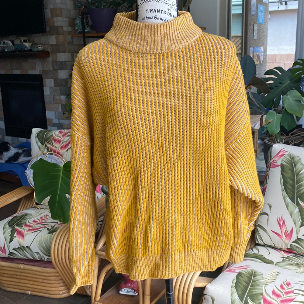 TOPSHOP women’s sweater size US 0-2